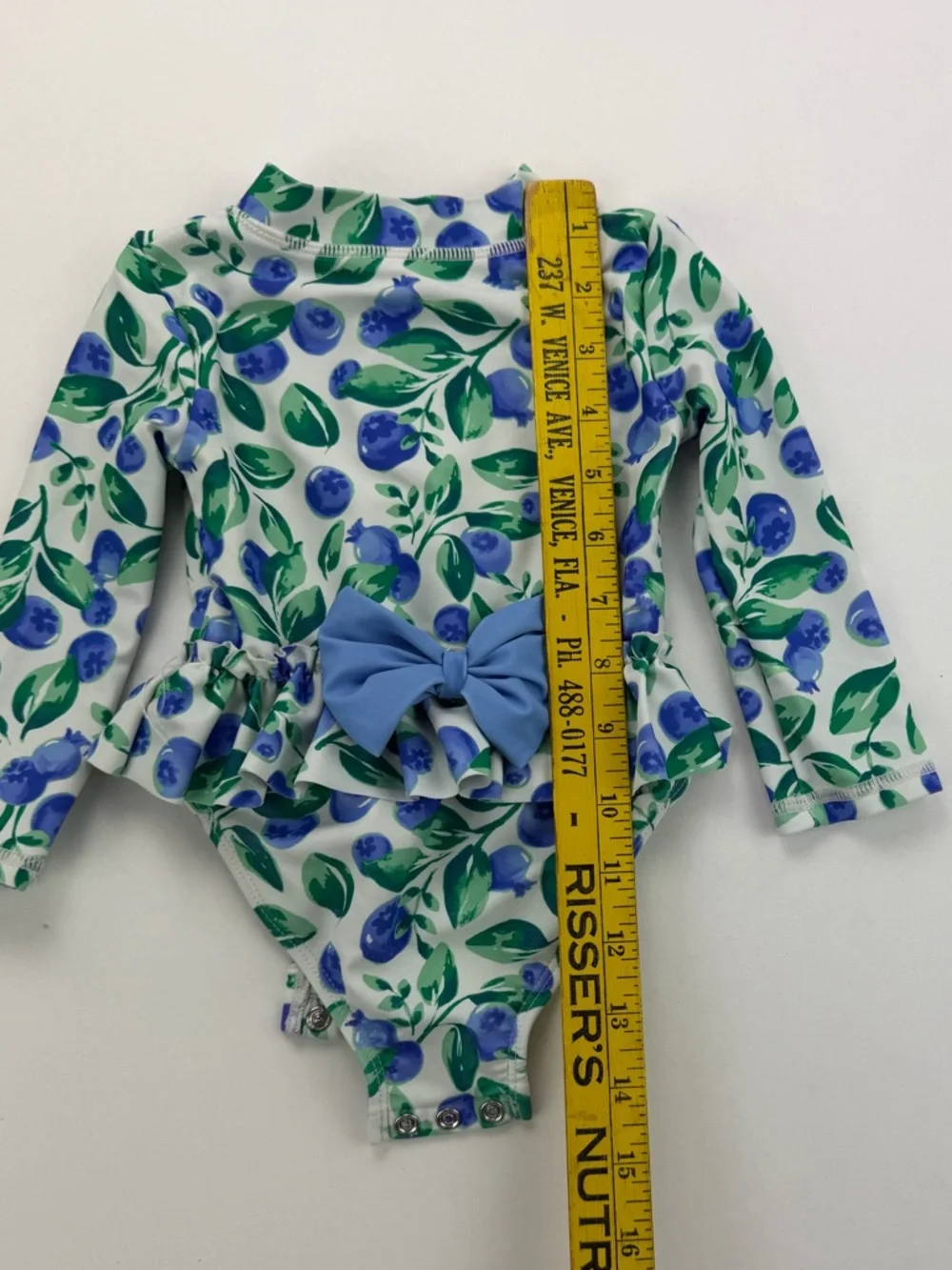 Tommy Bahama excellent no